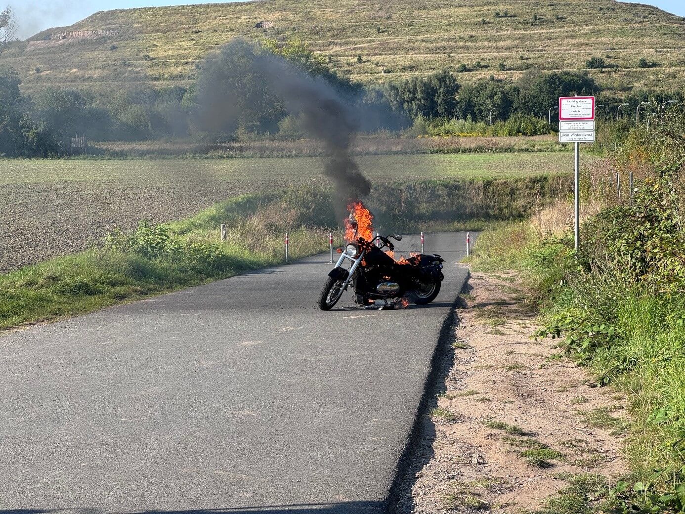 Brennendes Motorrad in Sehnde